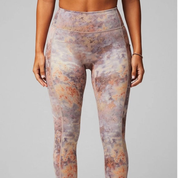 NEW Fabletics Matching Set! - Picture 4 of 14